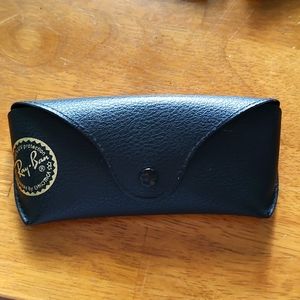 Ray Ban black case
